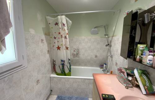 Rénovation complète d’une salle de bain et rafraîchissement d’une salle d’eau à Antony