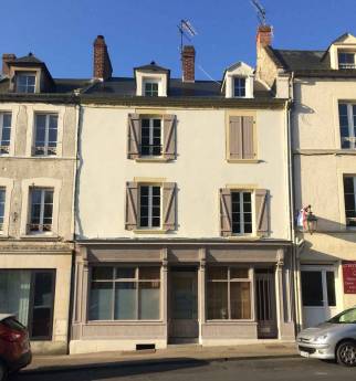 Rénovation de la façade d'un immeuble à Ouistreham (14150)