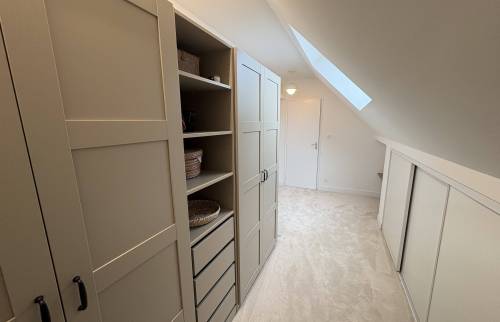 Dressing sur mesure suite parentale Bain-de-Bretagne