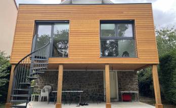 Extension en ossature bois sur pilotis