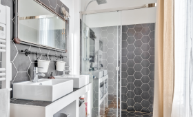 Salle d'eau moderne et élégante pour une suite parentale - Paris