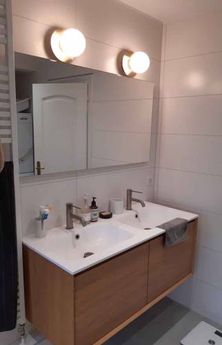 Meuble vasque bois à Huningue