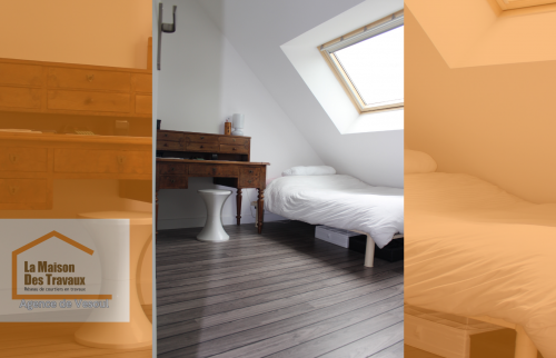 Chambre mansardée rénovée à Saint-Loup-sur-Semouse avec parquet et mobilier ancien, un projet signé La Maison Des Travaux Vesoul.