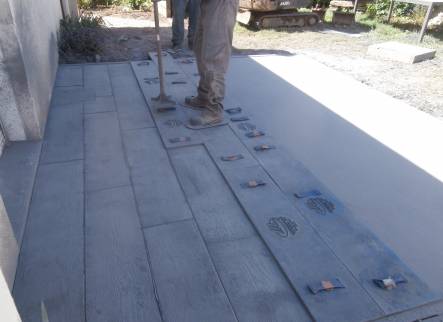 Impression des motifs à l'aide de matrices effet bois