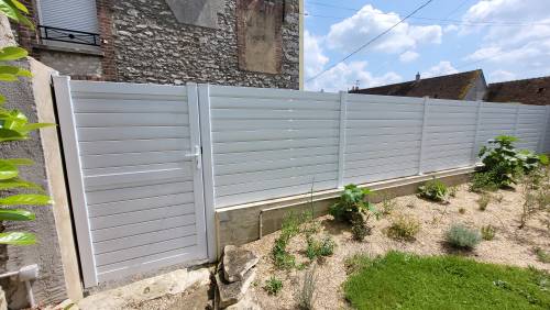 Clôture et portillon aluminium