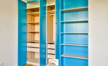 Placard sur mesure avec caissons standards