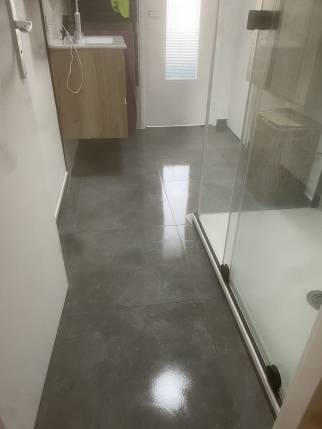 Pose carrelage salle de bain Fréjus