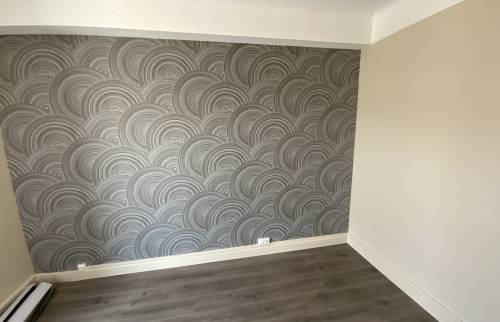 Appartement rénové avec nouveau parquet stratifié à ALÉS 30100