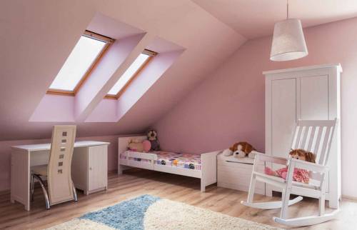Une chambre d'enfant aménagé dans les combles