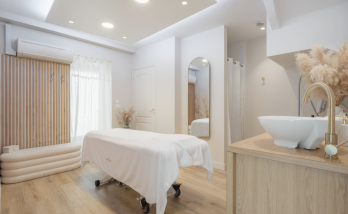 Rénovation d'un institut de beauté à Aigrefeuille-sur-Maine - espace de soin et massage