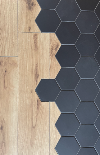 Rénovation intérieure d'une maison à Geneston - pose de carrelage dans l'entrée