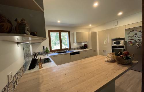 plan de travail en bois clair