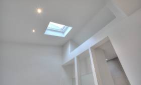 Remplacement d'une fenêtre de toit dans un appartement Versailles