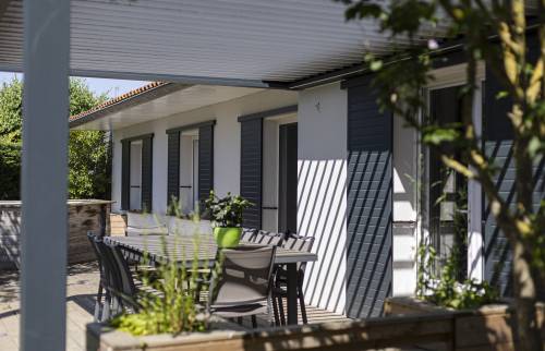 Lames de pergola fermées