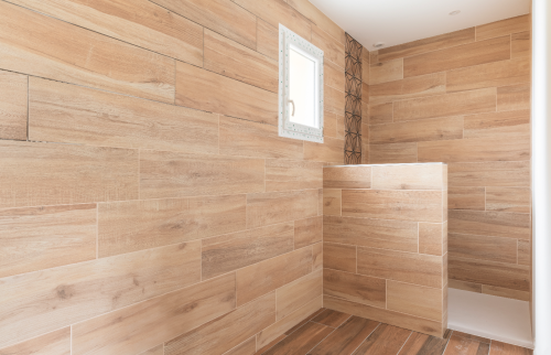Construction d'une nouvelle salle de bain dans une extension de maison