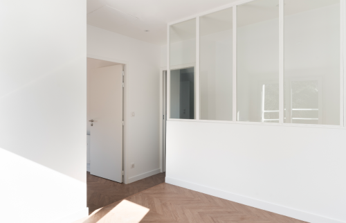 Pose de verrières pour délimiter les pièces dans une habitation à Vertou