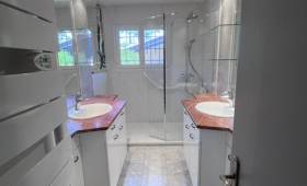 Salle de bain PMR rénovée à Lège-Cap-Ferret (33950)