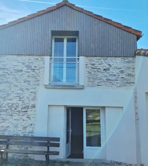 Façade de maison en pierre après travaux de ravalement de façade - Pornic 44210