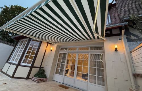 Store banne à Deauville 