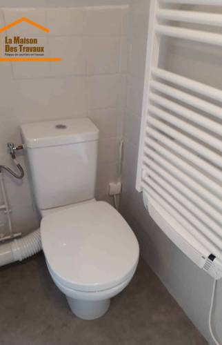 Des nouveaux WC pour cette salle de bains