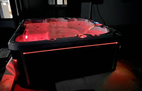 SPA de nuit lumière rouge