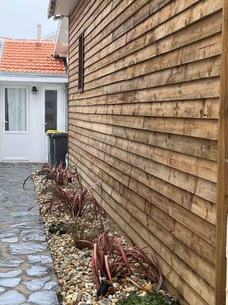 Pose d'un dallage extérieur en ardoise naturelle