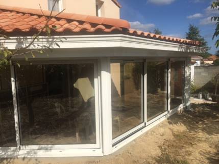 Baies vitrées coulissantes sur une extension de maison - Nantes 44