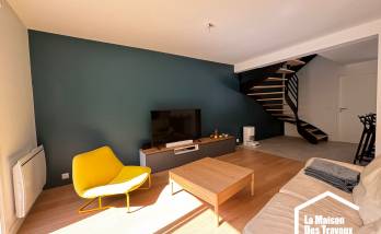 parquet moderne salon cosy lumineux