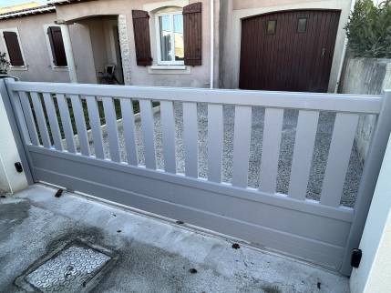 Pose de portail coulissant électrique