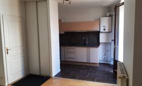 Appartement rénové avec cuisine rénovée - Lagnieu 01150