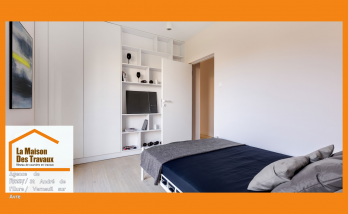 Une chambre fraîchement repeinte, sobre et élégante, prête à accueillir un petit-enfant à Saint-André-de-l’Eure.