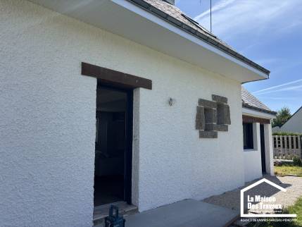 peinture façade maison rénovée bord de mer