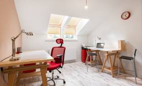 bureau aménagé sous combles