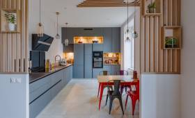 Lyon (69005) : Réalisation d'une cuisine ouverte sur le séjour avec claustra sur mesure