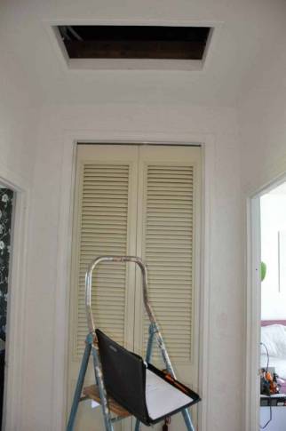 Placard avant pose d'un escalier d'accès aux combles aménageables - Combs-la-Ville 77380