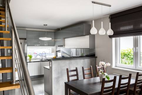 Rénovation de cuisine avec comptoir de séparation - Bondy 93