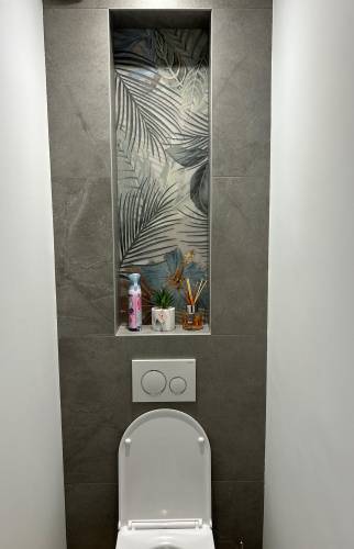 Niche murale dans les nouveaux wc