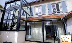 Véranda en extension et nouvel escalier hors œuvre (Essonne)