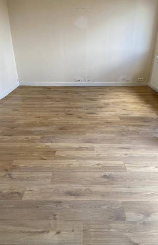 Revêtement de sol PVC imitation parquet - Bouc-Bel-Air (13)