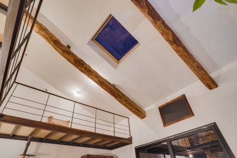 Réhabilitation d'une maison de village dans le Val de Saône, Lyon Ouest - Travaux d'isolation thermique, electricité, plomberie, chauffage