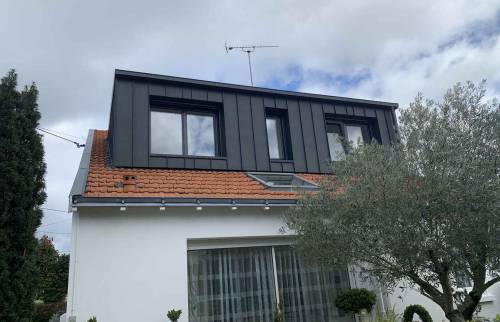 Création d'une lucarne en zinc à Vertou