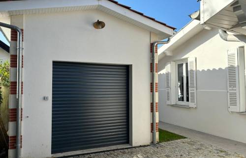 Construction garage
