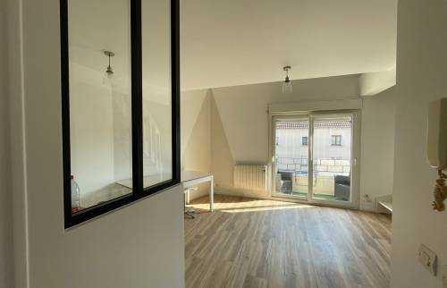 Rénovation de l'entrée avec installation d'une verrière