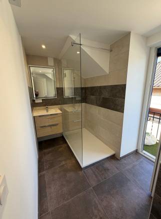 amenagement-salle-de-bain-douche-ouverte-publier