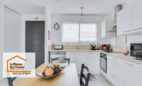 Une cuisine rénovée à Agen qui allie design épuré et fonctionnalité optimale.