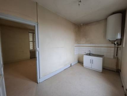 Cuisine avant travaux de rénovation d'appartement - Bettant 01500