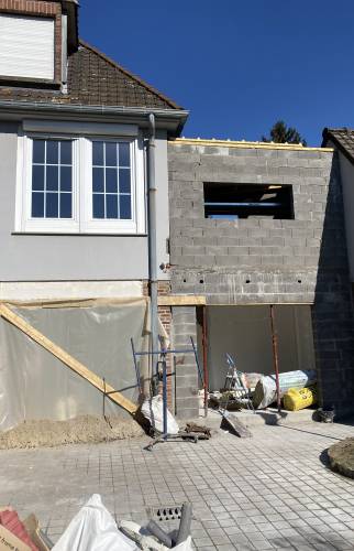 Elévation des murs porteurs en parpaing