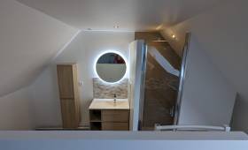 Comment aménager une douche sous combles Olivet.