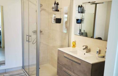 Salle d'Eau - architecte 44, bureau d'étude 44, maçon 44, plaquiste 44, peintre 44, carreleur 44, menuisier 44, plombier 44, électricien 44, décorateur intérieur 44, charpentier 44, couvreur 44