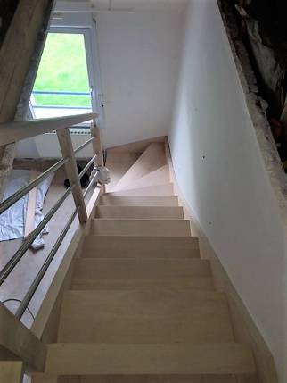 Pose d'un escalier en bois - Nantes 44